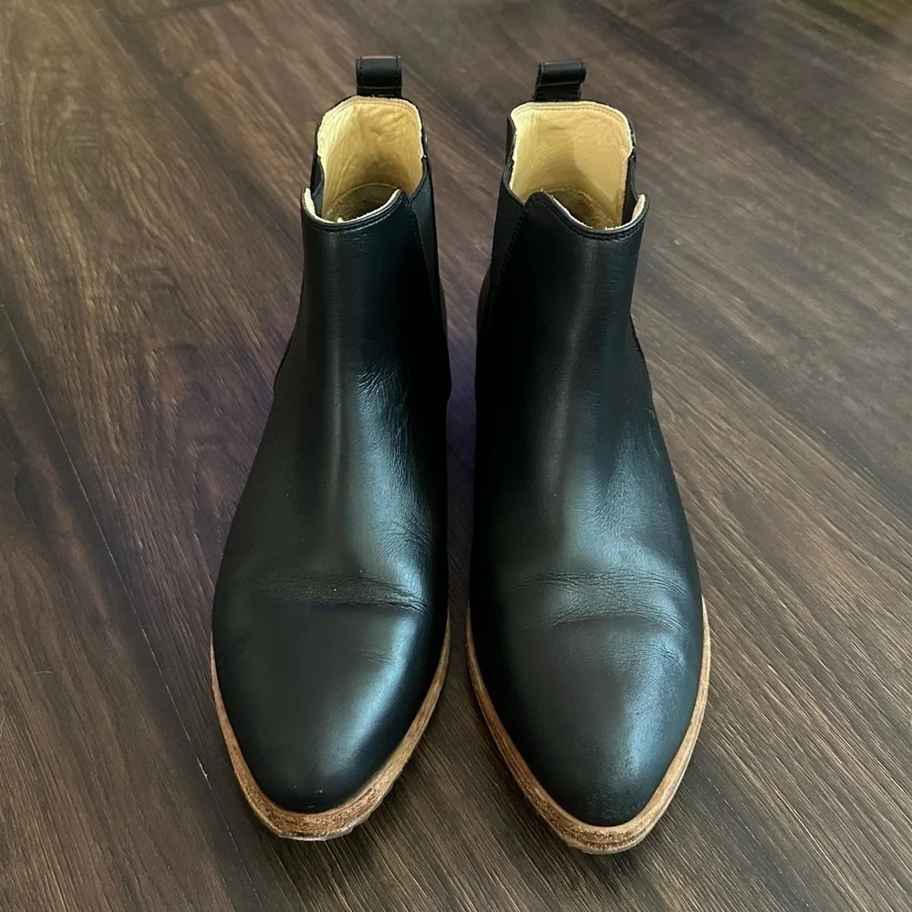 NISOLO Eva Everyday Soft Sustainable Black Leather Chelsea Boot Memory Foam Sz 9